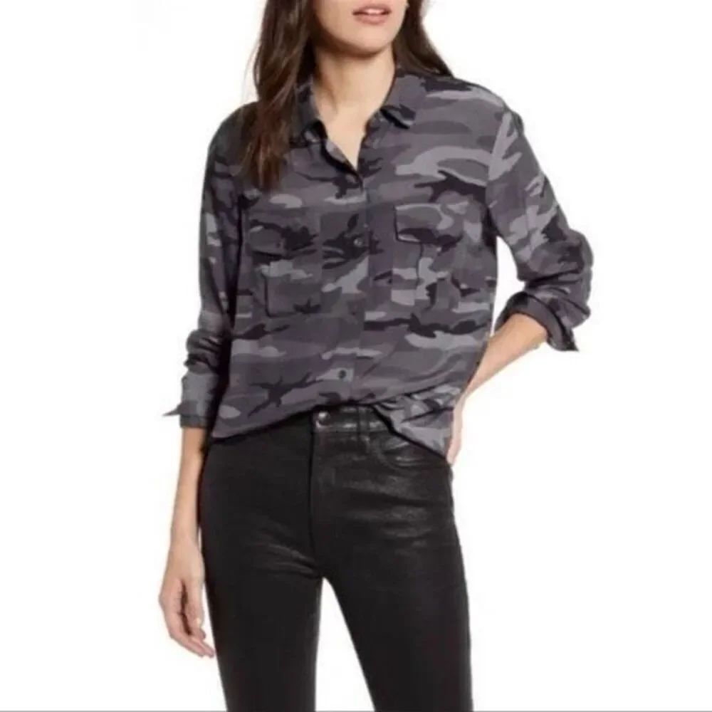 Rails Rhett Charcoal Camo Button Down Long Sleeve Blouse in Gray XS